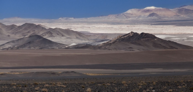 Catamarca Con Campo De Piedra Pomez Y Balc�n De Pissis