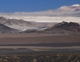 Catamarca Con Campo De Piedra Pomez Y Balc�n De Pissis
